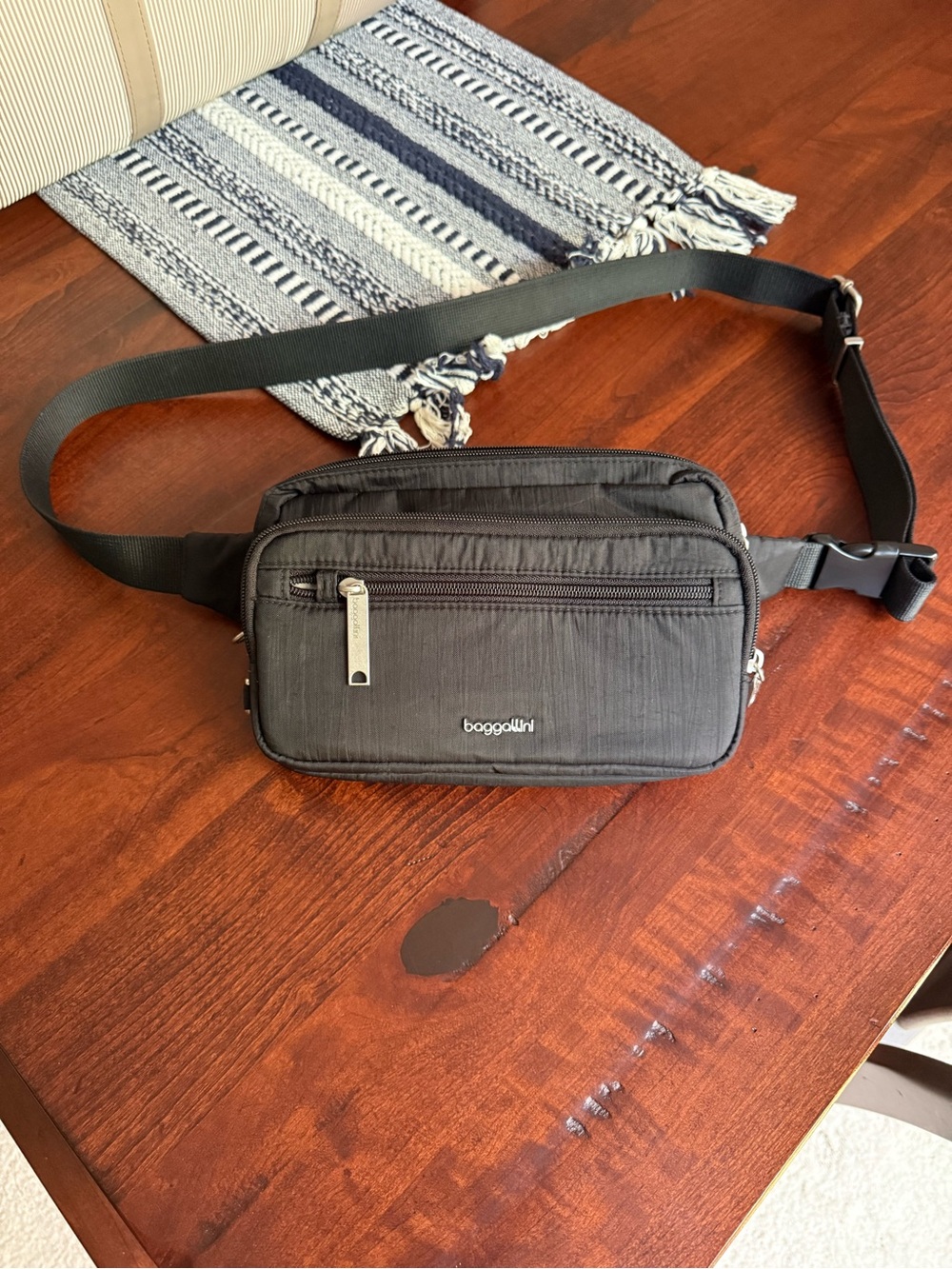 Baggalini Antitheft Securetex Belt Bag